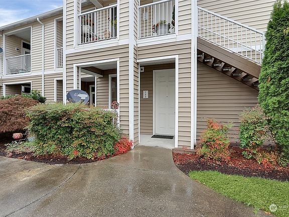 4th image of 10007 186th Street E #132