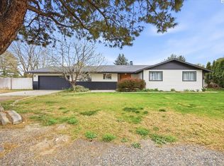 818 E Eastlake Dr, Kennewick, WA