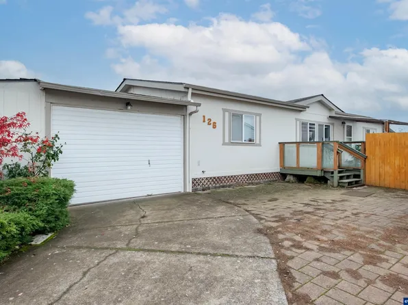 126 Lyon Ct SW, Albany, OR 97322