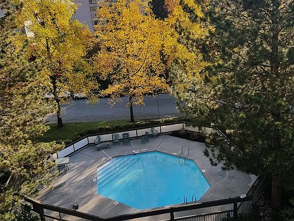 4th image of 2041 Bellwood Ave #11
