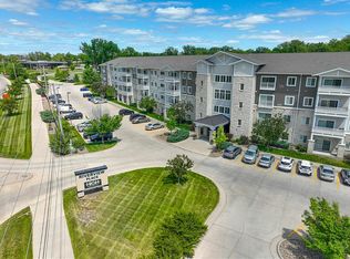 3500 Edgewood Rd NE #30910, Cedar Rapids, IA 52402