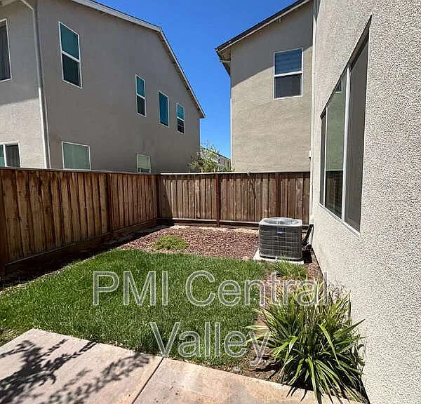 3226 Tibidabo St — Photo 62