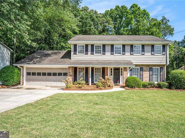 1703 W Nancy Creek Dr, Atlanta, GA 30319