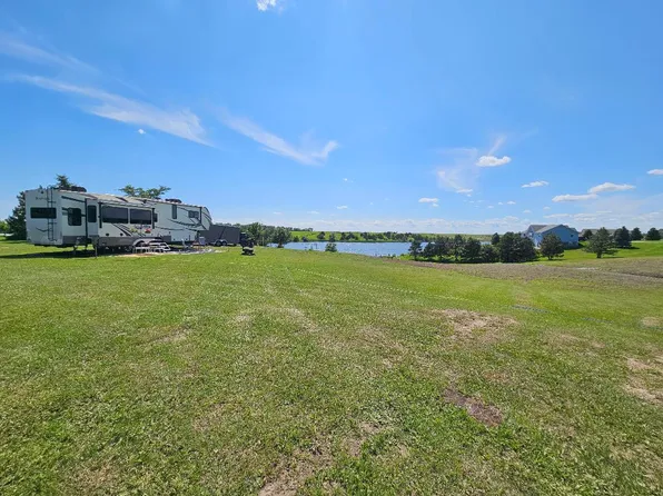 37845 Richmond Dr, Ravinia, SD 57401