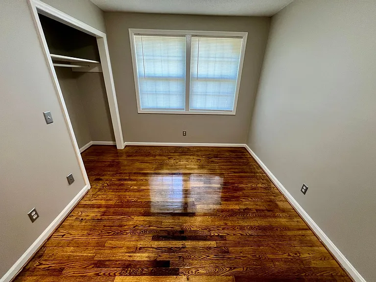 213 Kingnut Dr — Photo 21