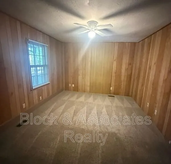 1326 Spanish Dr — Photo 3