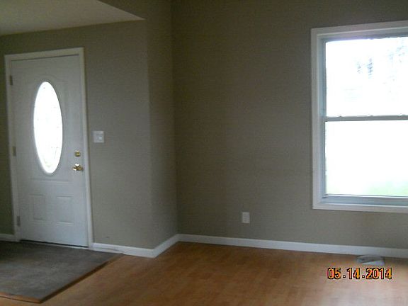 4th image of 891 E Church St