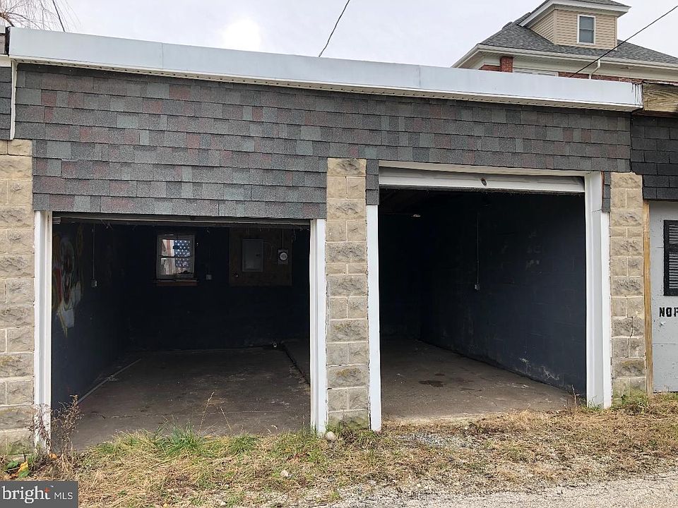 2nd image of 507 Grove St