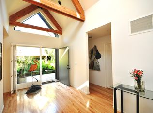 6 Sunhill St, Portola Valley, CA 94028