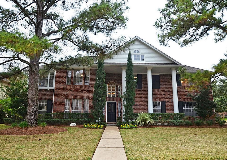 1st image of 821 E Green Belt Dr