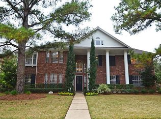 821 E Green Belt Dr, Sugar Land, TX 77498