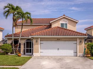 212 Sabal Lake DR, NAPLES, FL 34104