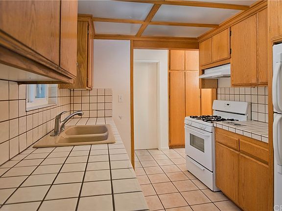 5th image of 7908 Quimby Ave