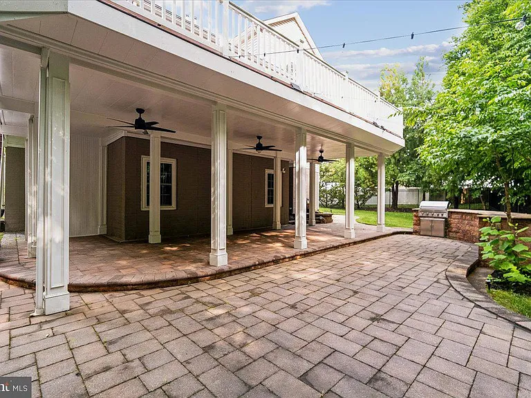 743 Seneca Dr — Photo 39