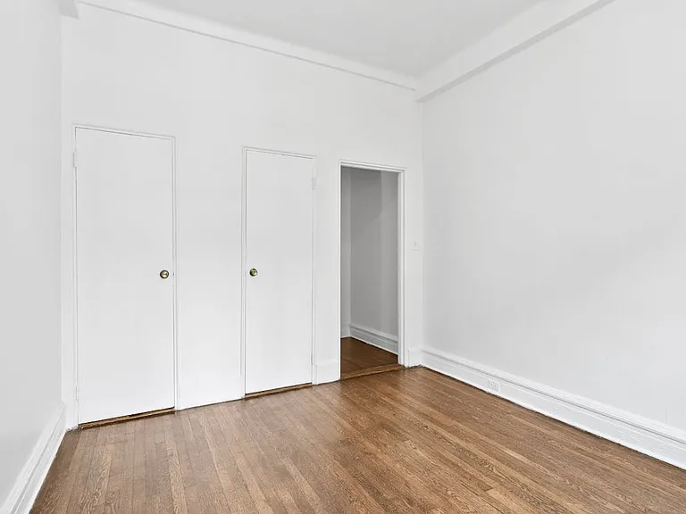 19 W 69th St #603 — Photo 9