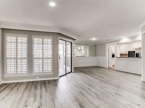 3rd image of 6041 Hillcrest Ave #C3