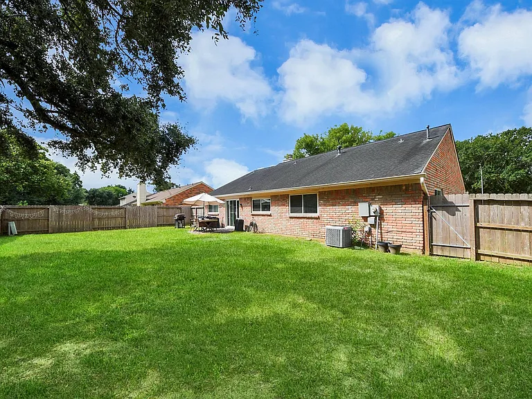 22638 Powell House Ln — Photo 26