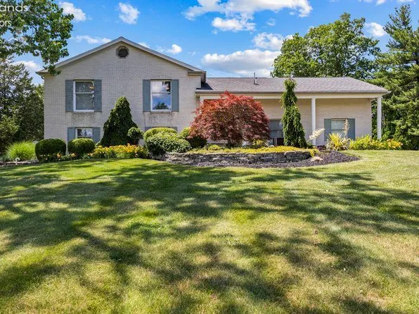 231 N Hickory Ridge Dr, Pt Clinton, OH 43452