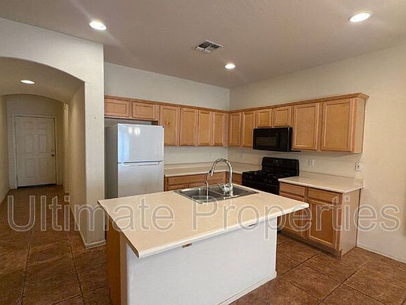 3rd image of 16984 W Southampton Rd