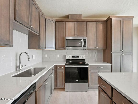 4th image of 6430 N Atlas Rd #201