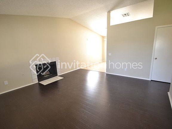 3rd image of 14786 Mallory Dr