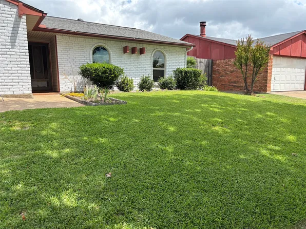 10207 Sweet Gum St, Dallas, TX 75249