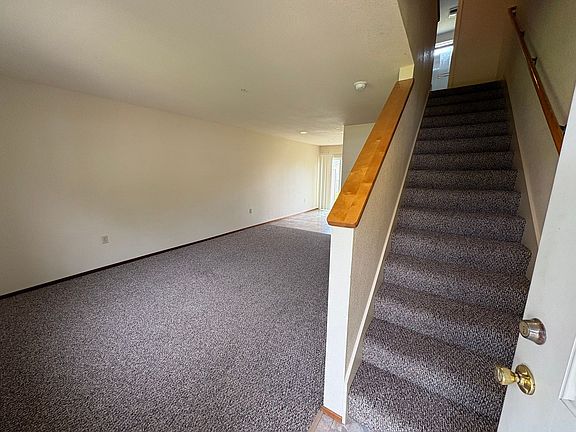 3rd image of 750 Bayside Rd #C