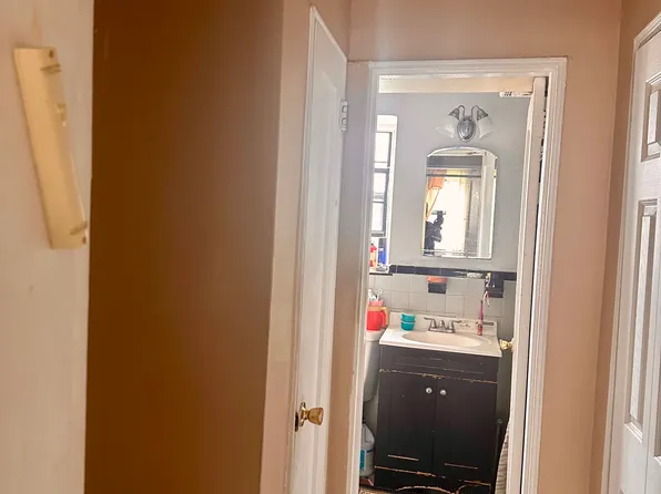 147-11 79th Avenue image 6 of 12