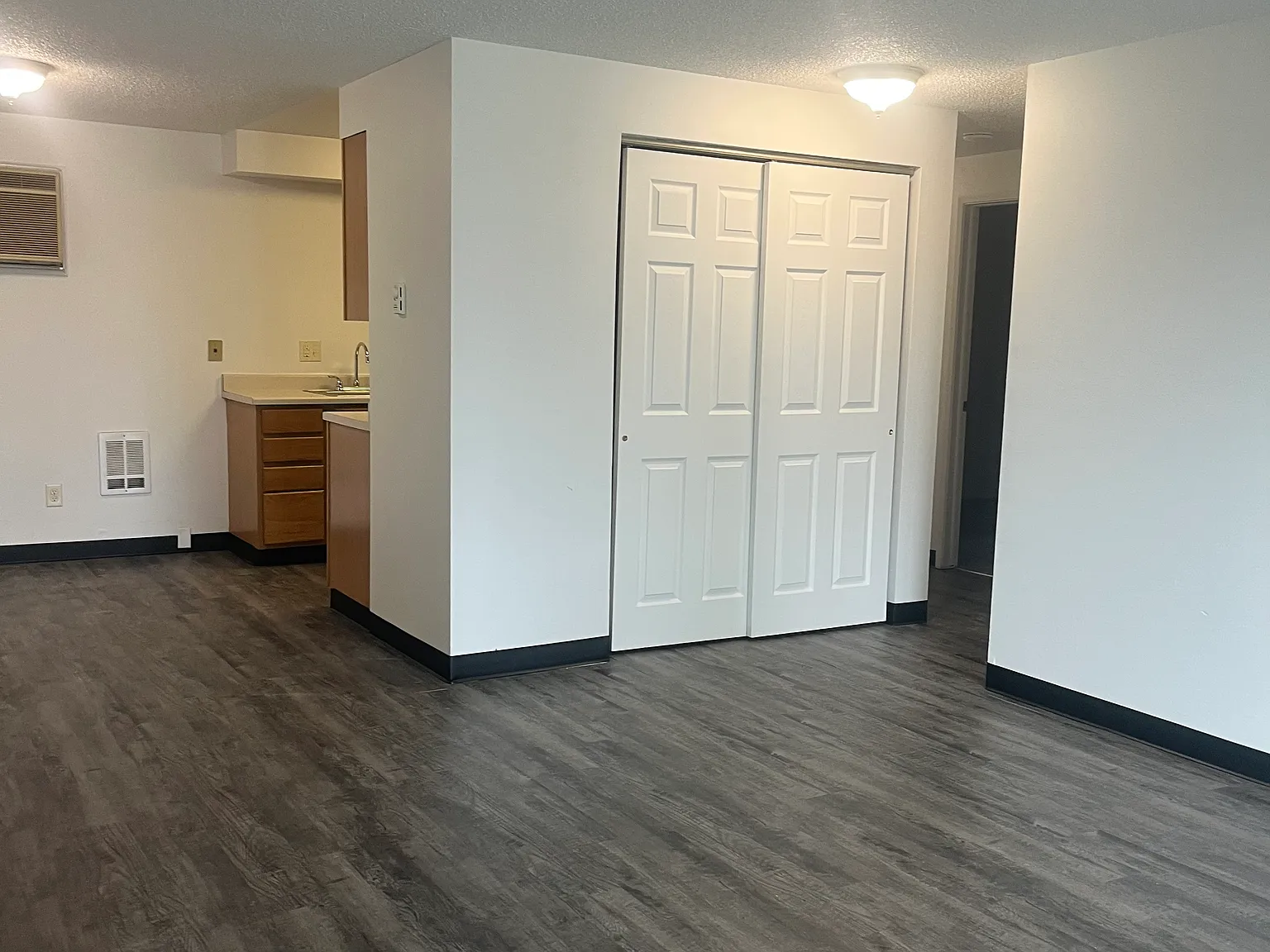 Northridge Court Apartments — Photo 2