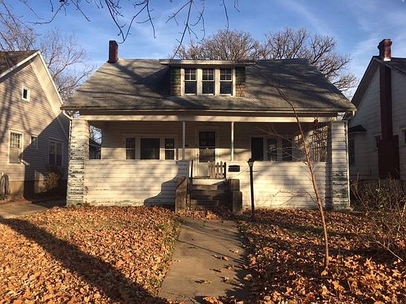 2nd image of 308 S Park Blvd