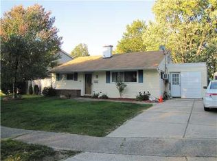 15 Baxter Rd, Edison, NJ 08817