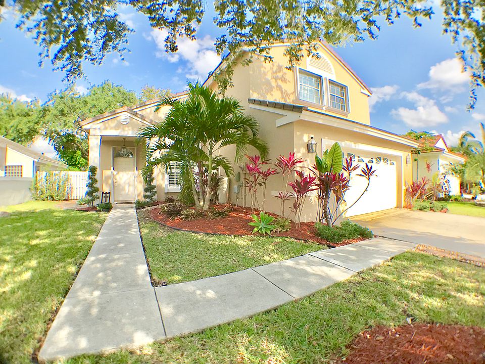 1st image of 1957 NW 182nd Ave