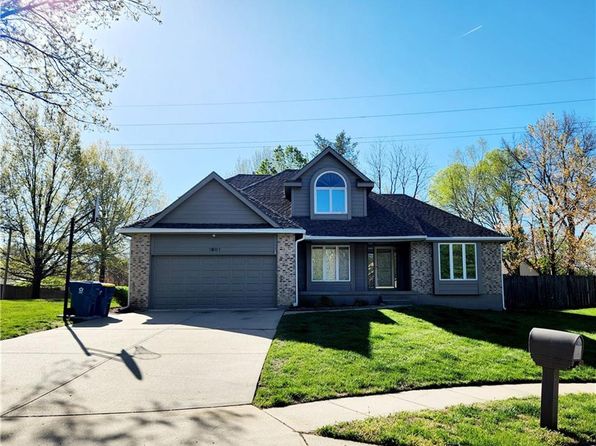 1801 Dunwich Ct, Liberty, MO 64068