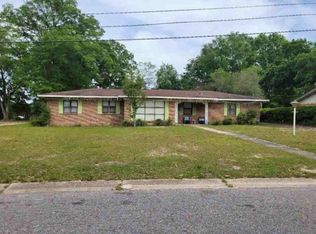 1108 Chalet Dr E, Mobile, AL 36608