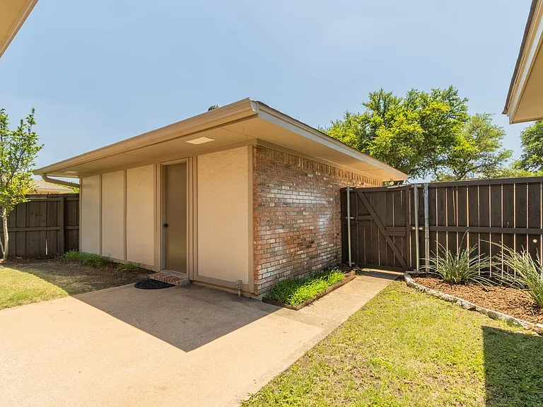 2 car garage entry.
