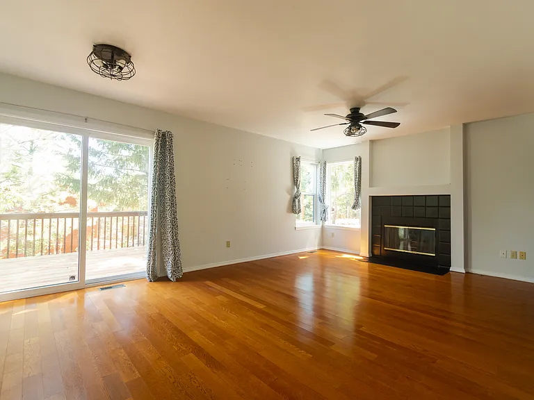 1360 Pinon Ridge Ct — Photo 34