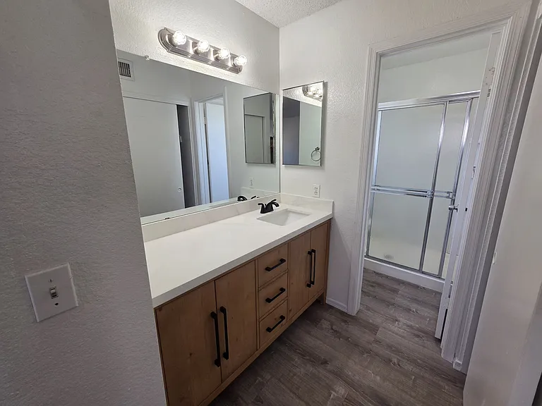 8728 W John Cabot Rd — Photo 21