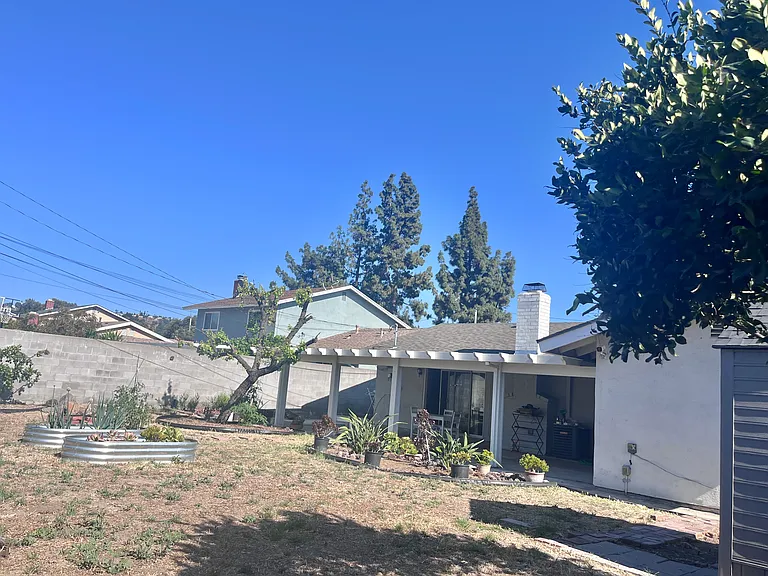 20723 Northampton St — Photo 14