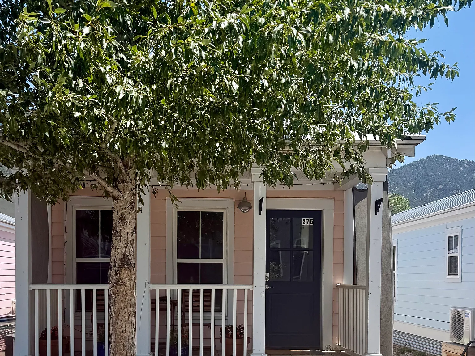 2 bed, 728 sqft, $1,650 — Photo 1