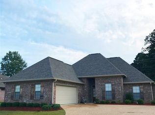 122 Choctaw Bnd, Clinton, MS 39056