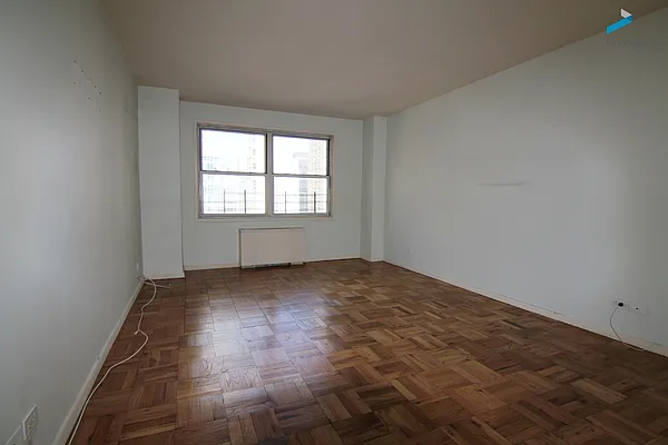 Rented by FirstService Realty (legacy) | media 7