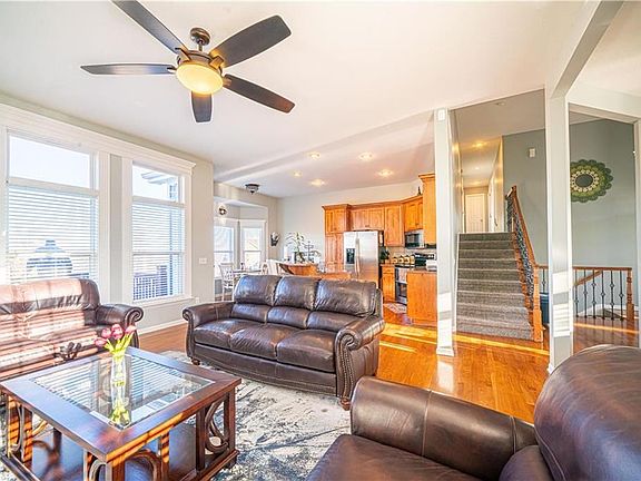 4th image of 3907 Wentworth Ct