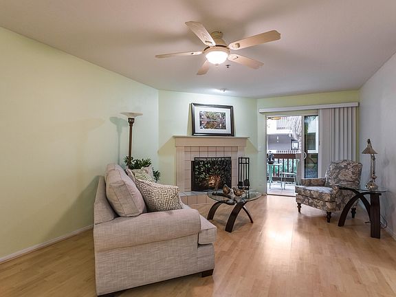 3rd image of 3031 N Civic Center Plz Unit 251