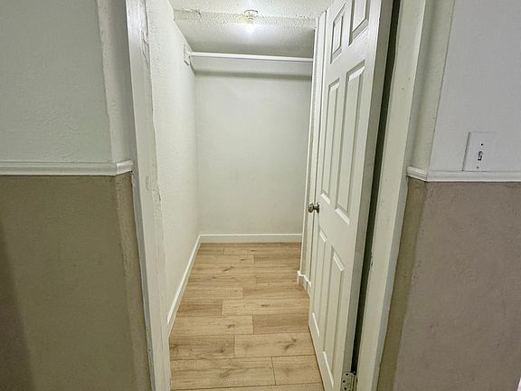 3rd image of 321 E 40th St #Basement