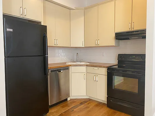 Rented by Dream Space Realty | media 5