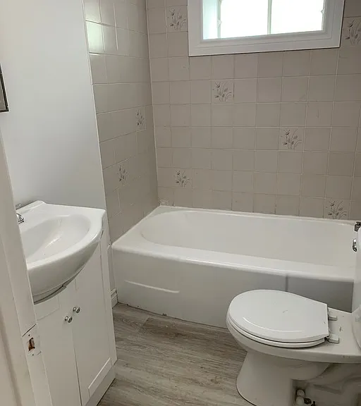 241 William St #4 — Photo 5