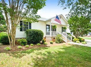 699 Meadow Ridge Rd, Easley, SC 29642