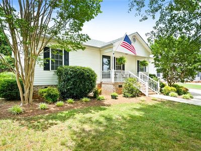 699 Meadow Ridge Rd, Easley, SC, 29642