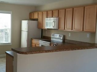2010 Mayberry Loop Rd APT 101B, Morehead City, NC 28557