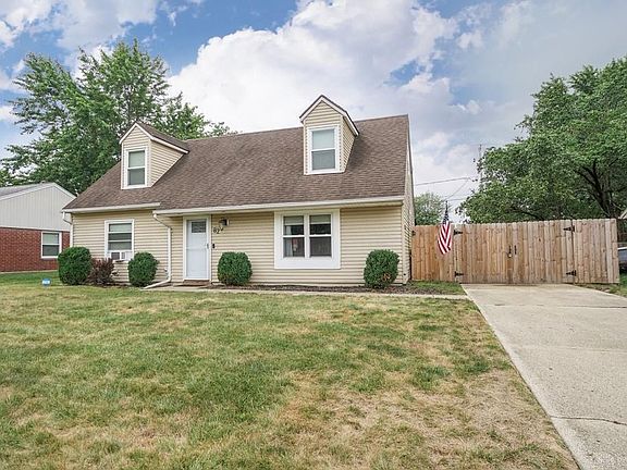 3rd image of 82 Kathie Ct